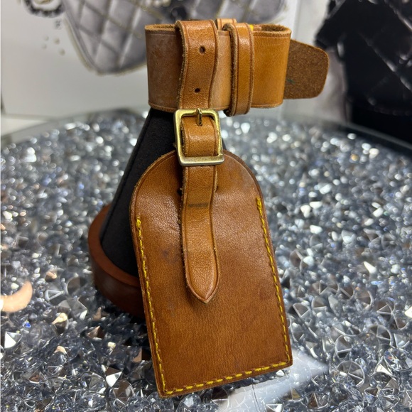 Louis Vuitton Tan Leather Luggage Tag - Picture 7 of 7